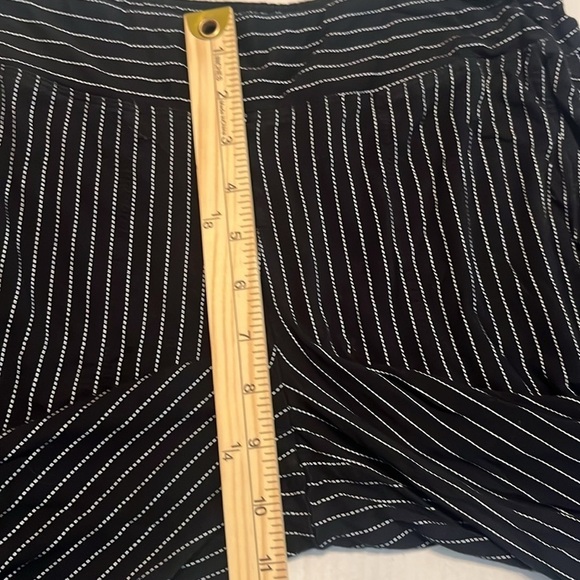 Soma Signature Lace Long Sleeve Notch Collar/Lace Crop Pajama Set Size XS/S - Picture 10 of 14